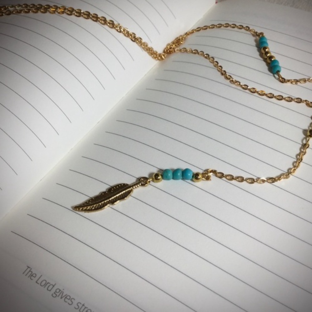 Boho Lariat Y Feather Charm Necklace